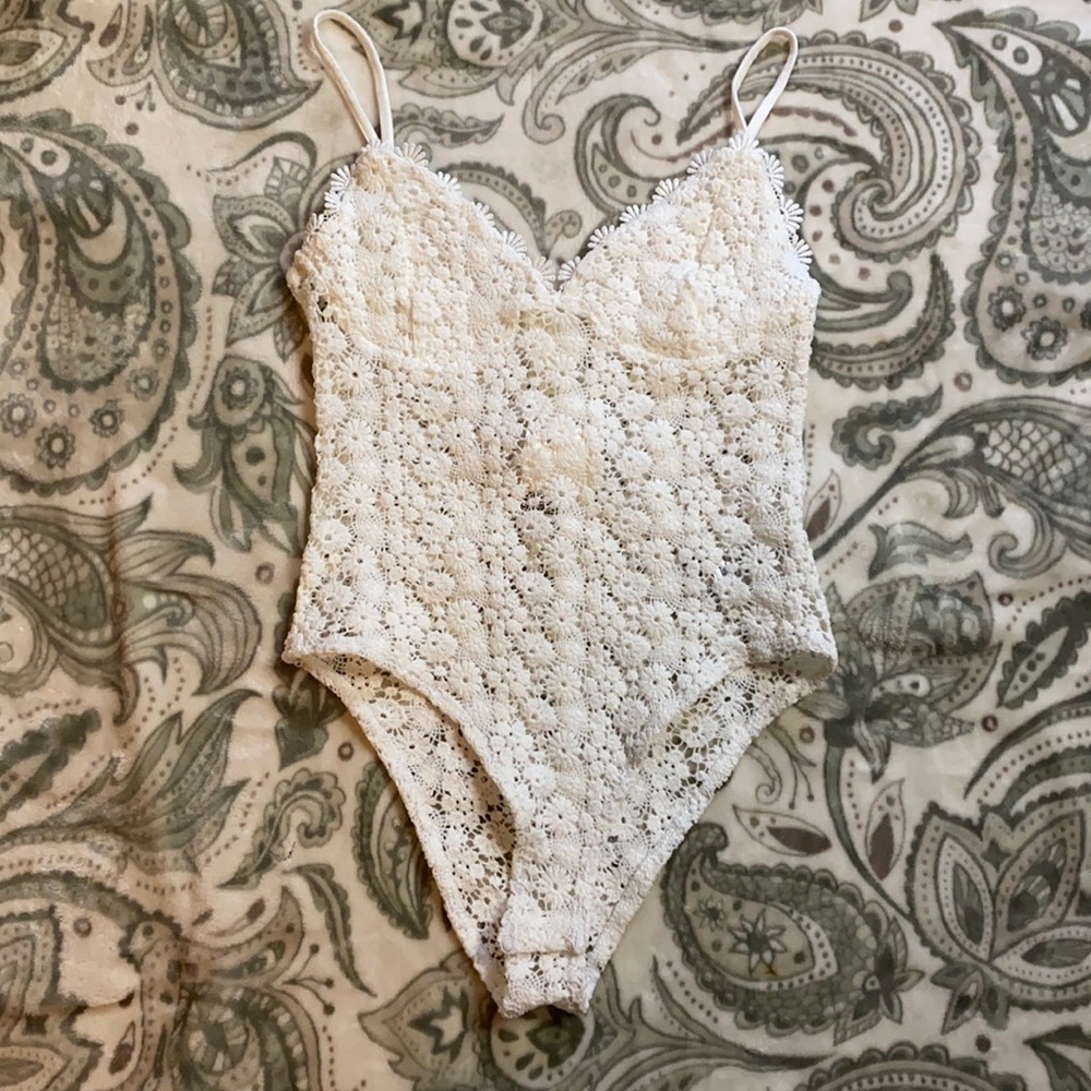 White floral body suit